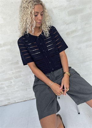 Smilla bluse Navy Boii Studios 